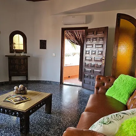 Casa Veintiuno En Апартаменты Кальпе